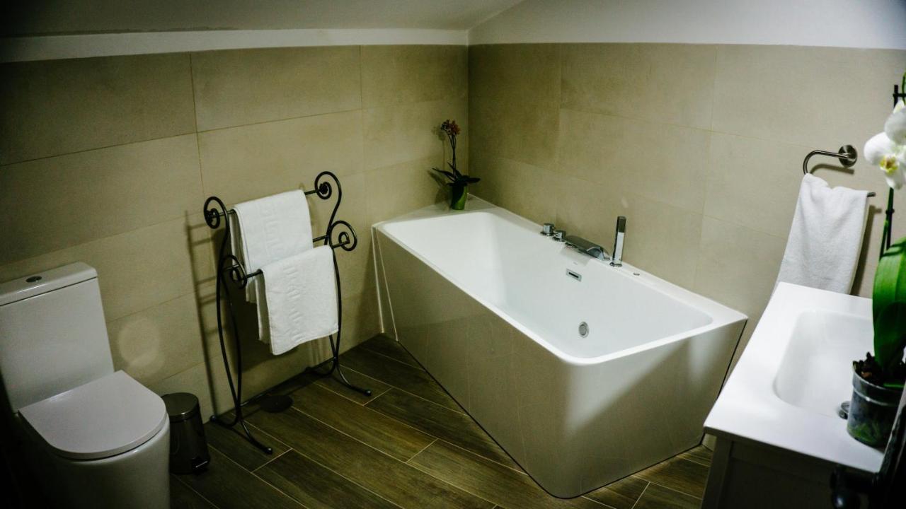 El Aprisco, Con Piscina Climatizada En Hueva-Guadalajara Villa Dış mekan fotoğraf